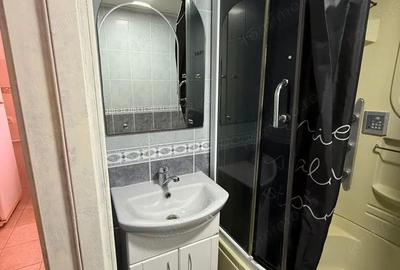 De vanzare garsoniera in zona Stadion - 1