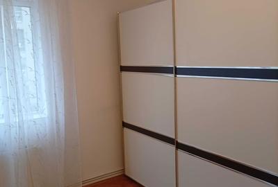 Apartament cu 3 camere semidecomandat în Titulescu - 7