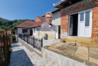 Casă cu 4 camere cu Teren 680 Mp în Triaj - 14