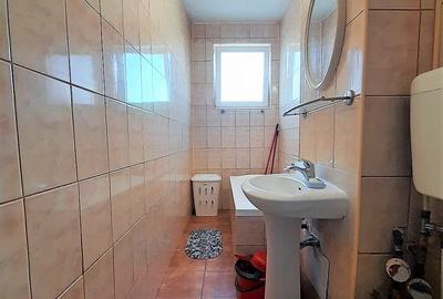 Vanzare garsoniera Titan / Codrii Neamtului / decomandata / etaj 8 / 10 - 8