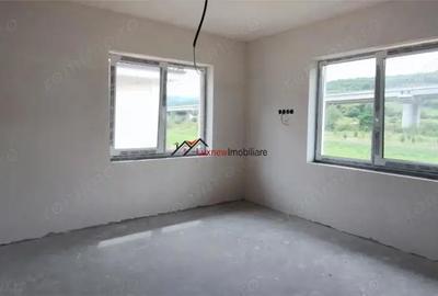 Casă cu Teren 400 Mp în Luna - 11