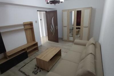 Apartament cu 3 camere decomandat, mobilat în Ultracentral