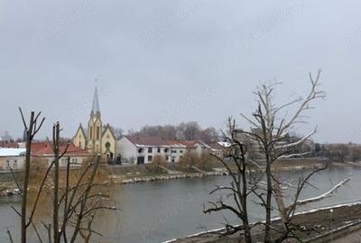 Apartament cu 3 camere semidecomandat în Lugoj - 1