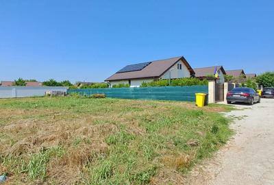 Teren Construcții intravilan de 590 mp, în Domnești