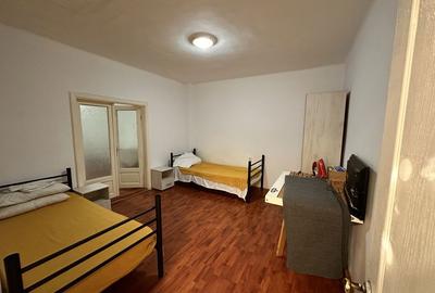 Casă cu 3 camere cu Teren 280 Mp în Abator - 2