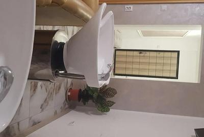 Apartament cu 3 camere decomandat în Central - 2