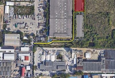 Vanzare hala Bd. Timisoara 2195 mp, toate utilitatile, teren 5900 mp - 5