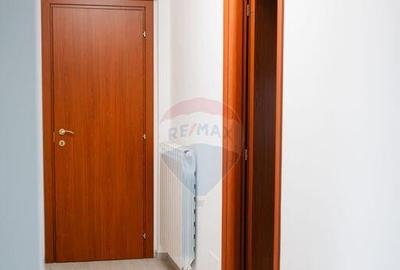 Casă cu 5 camere cu Teren 4242 Mp în Lunca (Vânători-Neamț) - 4