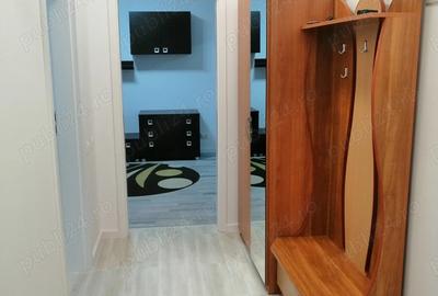 Inchiriez apartament 2 camere decomandat + 1 loc de parcare In Rotar 2 - 10