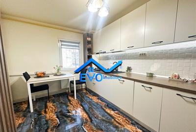 Apartament cu 3 camere , 2 bai , Decomandat , zona Metalurgi - 1