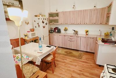 Casa in Moreni (exterior Vest)  si 2000 mp de teren - 2