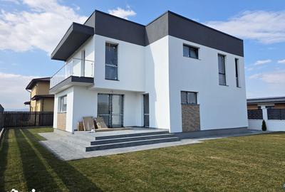 Casă cu 4 camere cu Teren 500 Mp în Cristian - 3