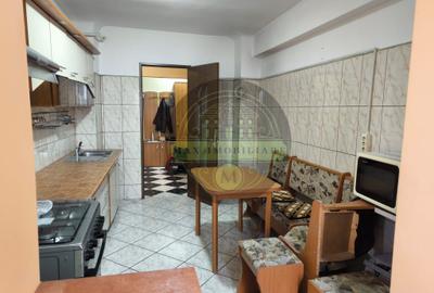 Apartament cu 4 camere decomandat în 9 Mai - 5