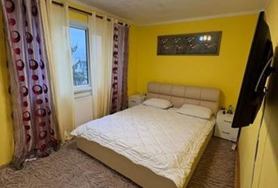 Apartament cu 3 camere semidecomandat în Traian - 1