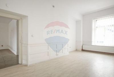 Spațiu de închiriat, central, Sânpetru! - 6