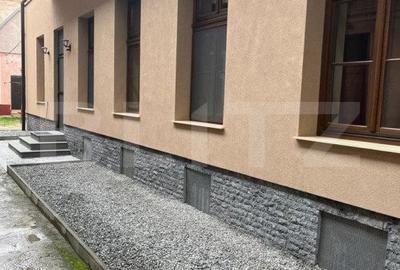 Apartament cu 2 camere semidecomandat în Central - 1