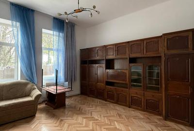 Casă individuală cu 4 camere cu Teren 30 Mp în Gruia - 1