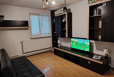 Apartament cu 2 camere decomandat în Micro 21 - 1