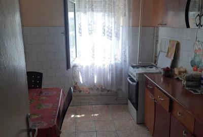 Apartament cu 3 camere semidecomandat în 6 Vânători - 2