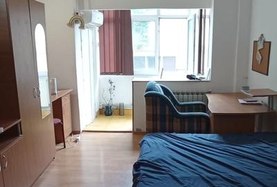 Apartament cu 2 camere semidecomandat în P-ța Sfinții Voievozi - 5
