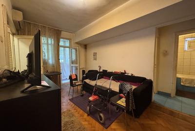 Apartament cu 2 camere semidecomandat, mobilat în Floreasca