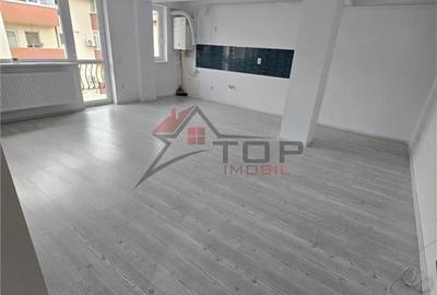 Apartament cu 3 camere decomandat în Valea Lupului