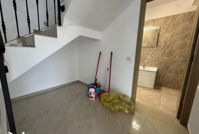 Casă cu Teren 400 Mp în Central - 6