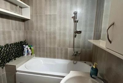 Garsonieră decomandată în Traian - 2