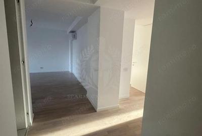 Apartament cu 3 camere în Central - 1