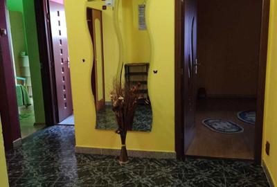 Apartament cu 3 camere decomandat în Central - 1