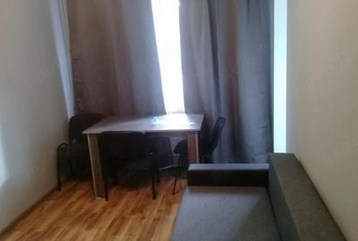 Garsonieră decomandată în Central - 1