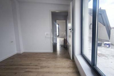 Apartament cu 4 camere decomandat în Crângași - 8