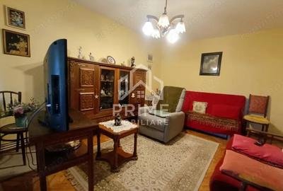 Apartament cu 4 camere decomandat în Central - 12