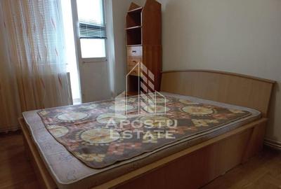 Apartament cu 3 camere semidecomandat în Ultracentral