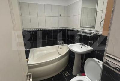 Apartament cu 2 camere decomandat în Micro 11 - 12