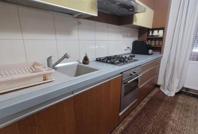Inel II - Dezrobirii - 3 camere decomandate - 2 bai - centrala gaze- 500 euro - 36