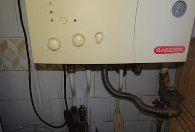 Apartament cu 2 camere decomandat în Piața Centrală - 7