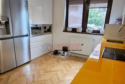 Casă cu 5 camere cu Teren 107 Mp în Central