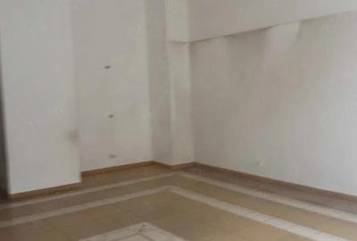 Spațiu comercial, de 60 mp, în Central