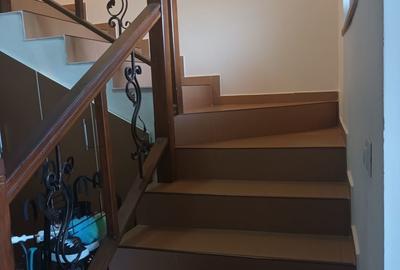 Casă cu 5 camere cu Teren 530 Mp în Central - 2