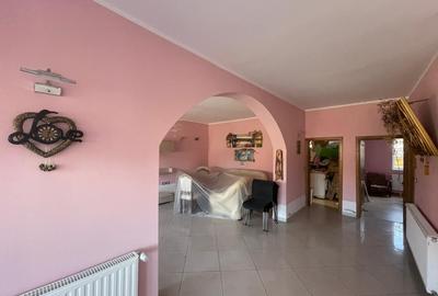Casa impunatoare D+P+1 cu 709 mp teren si toate utilitatile in Balta Verde - 10