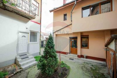 Casă cu 7 camere cu Teren 153 Mp în Ultracentral - 26