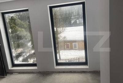 Casa de vanzare, 4 camere, 308 mp, in Vatra Dornei - 2