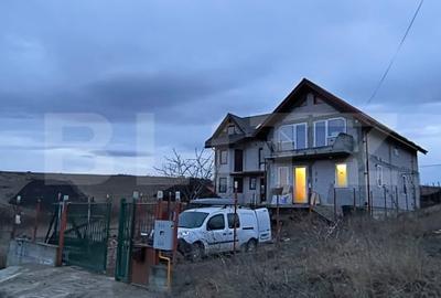 Casa familiala cu vedere spre lac – Campenesti, 365 mp teren - 1