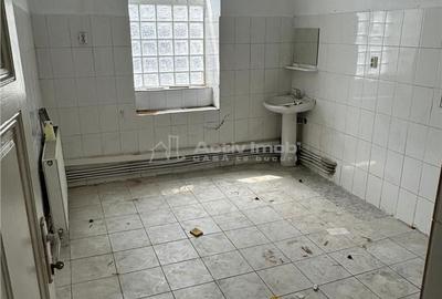 Casă cu 8 camere cu Teren 281 Mp în Ultracentral - 3