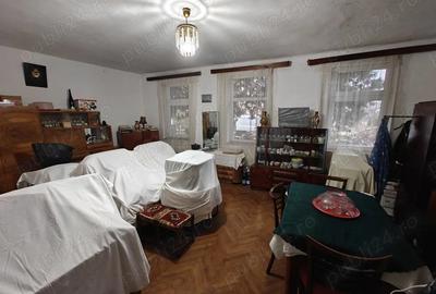 Casă cu 2 camere în Central - 1