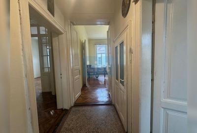 Apartament cu 3 camere semidecomandat în Central - 10