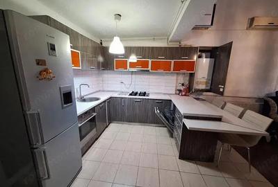 Apartament 3 camere lux