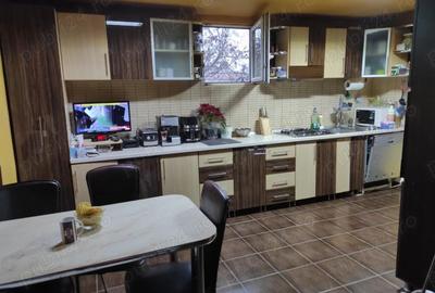 Casa de vanzare cu teren - 6