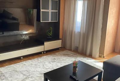 Apartament cu 3 camere decomandat în Central - 2